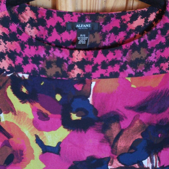 Alfani petite tunic top. Size PS - Picture 3 of 6